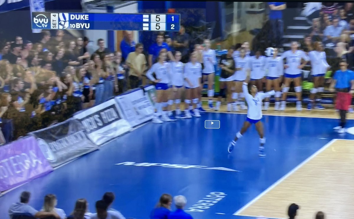 PKMooney1's tweet photo. @CultureFixer @John_outWest @DukeU You may have “found” the video, but it doesn’t look like you watched it. Does this look like there isn’t room for one foot forward? https://t.co/1faVIVCqS0