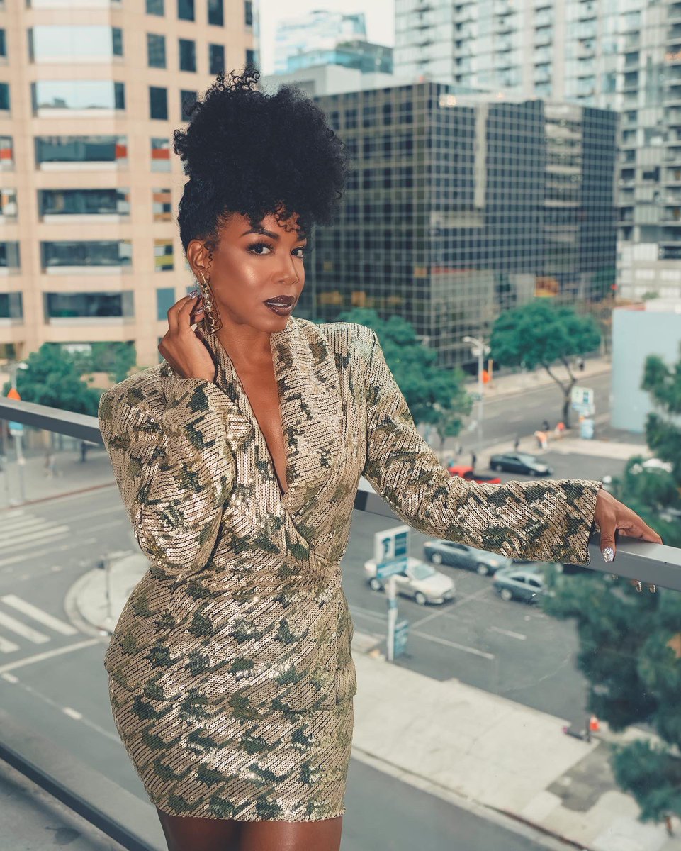 jessiefdukes's tweet photo. My First #Emmys Weekend! Here we Go! Off to celebrate the fab nominees & especially my #Ozark & #Netflix Family #TelevisionAcademyโs Performers Nominee Celebration
Stylist #mickeyboooom
Suit: #marcbouwer
๐๐พโโ๏ธ: #jtouch
๐ #beatbeauty
๐
๐พ: #dramaticnailsbyoniecia
๐ธ #mfortphoto https://t.co/AcZPzt6pRd