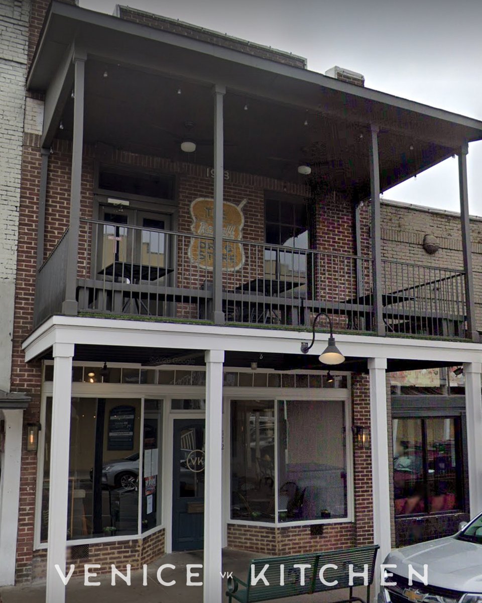 venice_kitchen's tweet photo. 👀 Looking for a place to eat in Oxford, MS?📍Stop by Venice Kitchen‼️
.
.
.
#venicekitchen #oxford #oxfordfood #ms #lunch #dinner #happyhour #foodie #goodfood #venicekitchenoxford #wine #localdinning #midsouth #restaurant #italiancuisine https://t.co/ItlJhO9Gz3