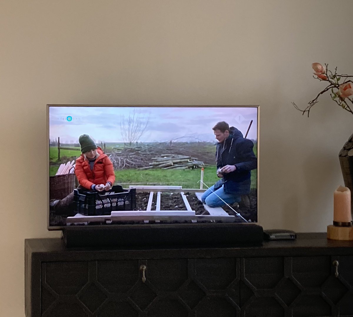 “We zijn in Nederland gewend om heel duurzaam te produceren, maar helaas nog niet om duurzaam te consumeren”

Apetrots op mijn knoflookboer <a href="/groeneveldbas/">Bas Groeneveld</a> in #onzeboerderij