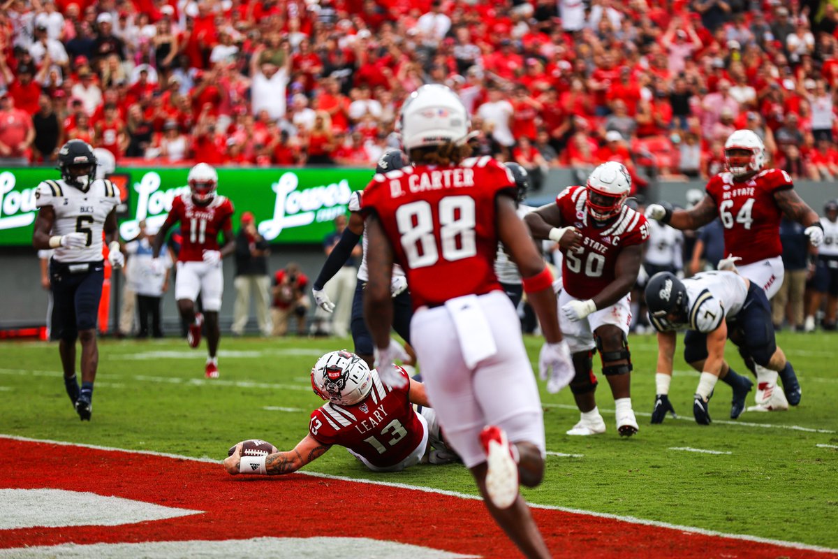 PackFootball's tweet photo. #PackFact: QB Devin Leary has two rushing touchdowns in the game - he had two rushing touchdowns in his career entering today, both coming last season. https://t.co/L5uCVgd1ZT