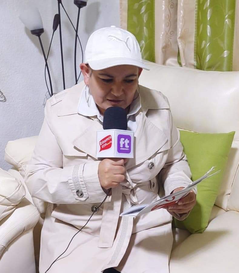 DulceLechuga11's tweet photo. Corresponsal #México🇲🇽 del #TeletonChile2022🇨🇱 4 y 5 de Noviembre #TodoslosDias❤️ colaboración Estamos Con Tv 32 Online para #FtChannel #FelipeTorresP
#ReporteraSoy✍️📸🎤((🎥🔴))
#DulceLechuga #ReporteraSoy #Periodismo https://t.co/A0UetFUVof