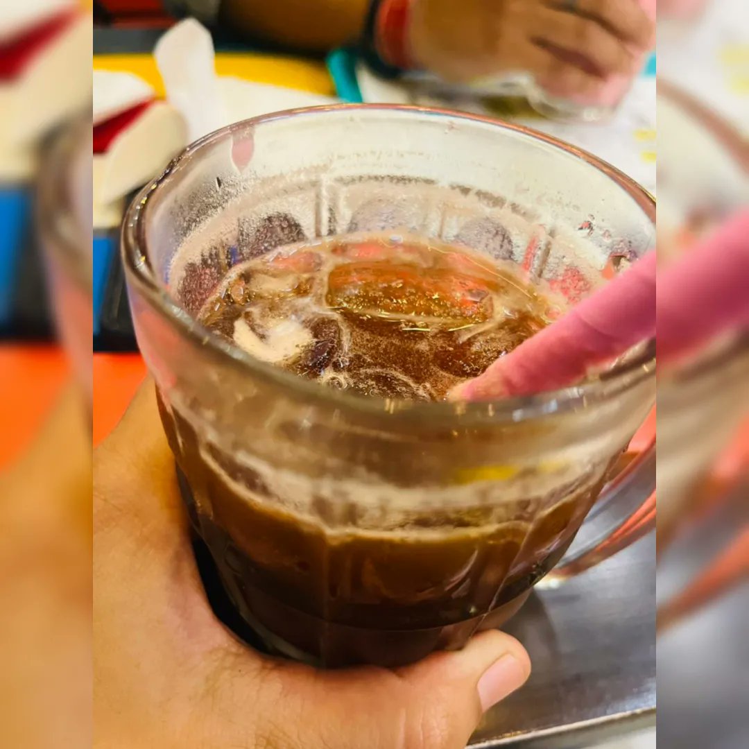 Dobriyal_jaya's tweet photo. Joy of little things in life ๐๐๐๐ค
#Tweet #twitter #jayadobriyal #dobslife #noida #gip #wataburger #icetea #strawberryshake #joy #littlethings https://t.co/l38GJsjYUd
