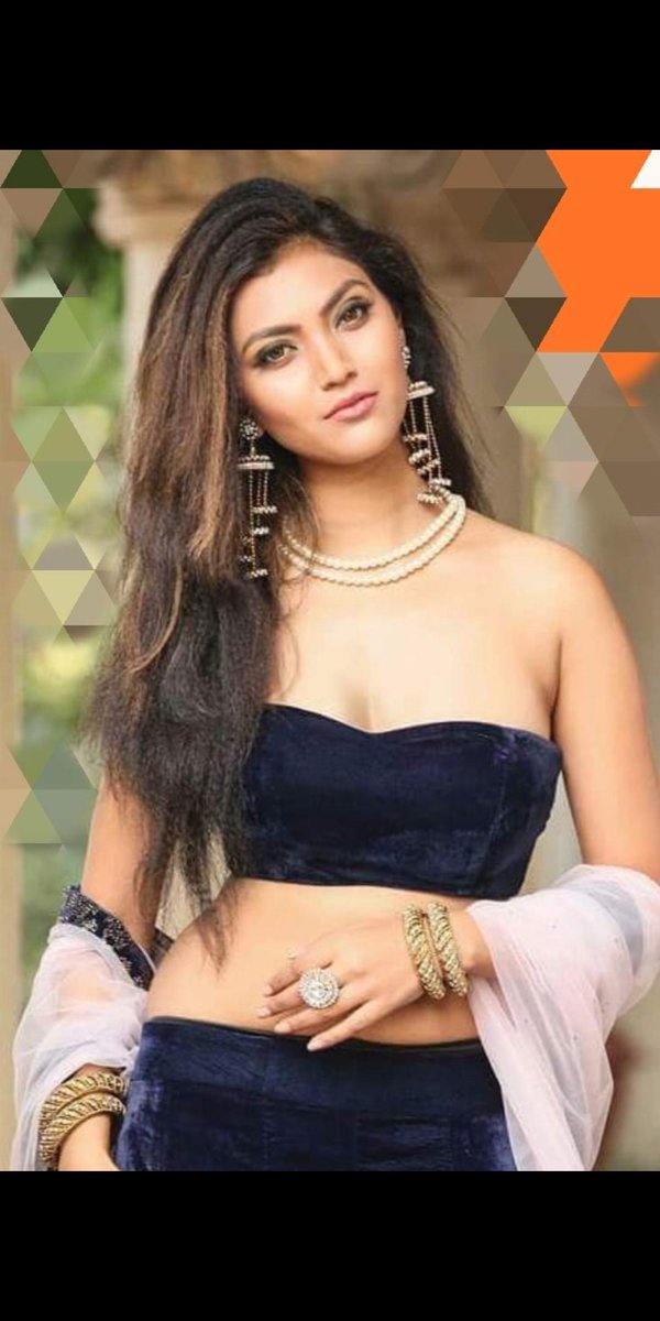 TanuzzaDut3qu's tweet photo. Oldies❤
📸 @kaustavsaikia
#oldies #shoot #Kolkata #memories #fface #calendar https://t.co/Pj365zPLqd