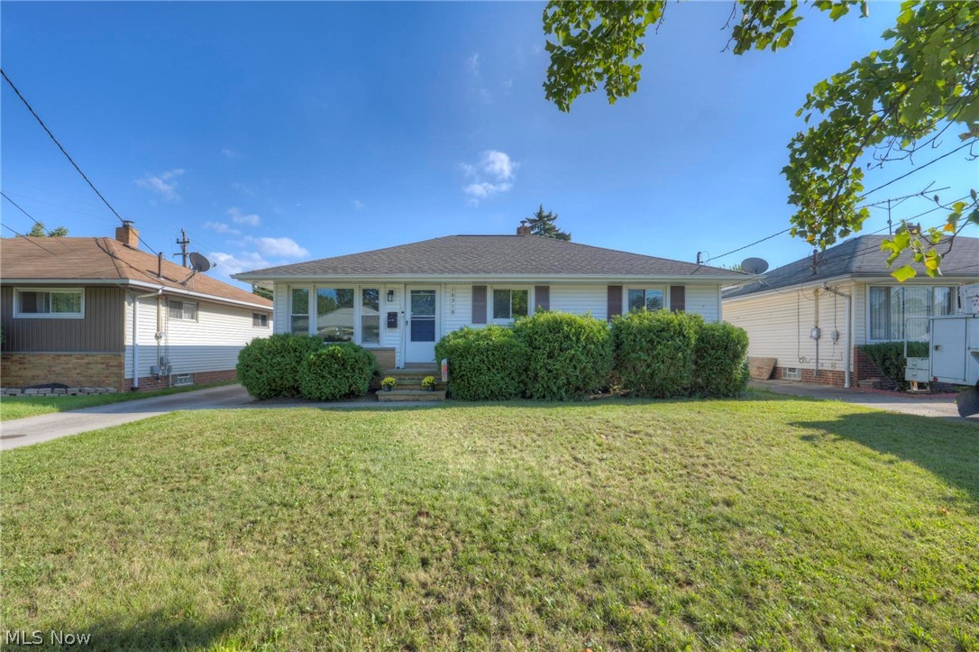 ERossRealtor's tweet image. Check out my newest listing in #MapleHeights! Tell me what you think!  #realestate tour.corelistingmachine.com/home/48UHUX