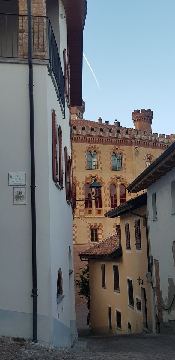 stefano00121's tweet photo. Buona serata Amici da #Barolo #Langhe #Piemonte ππ€π·π·
π· #ste72 #oggi https://t.co/NPifIFiDhS