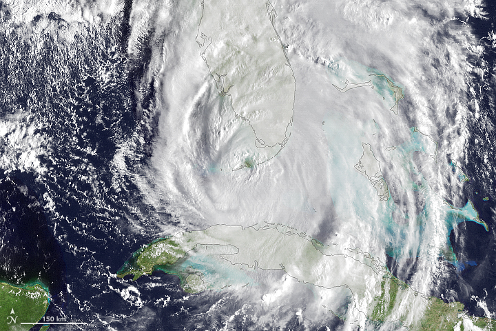 weather_history's tweet photo. September 10, 2017:

Hurricane Irma made landfall in Florida. The Keys archipelago, which was slammed by Category 4 winds and storm surge of 5-8 ft, saw thousands of structures damaged or destroyed. The storm then made a final landfall on the mainland as a Category 3.

#wxhistory https://t.co/GWsHsQXqU1