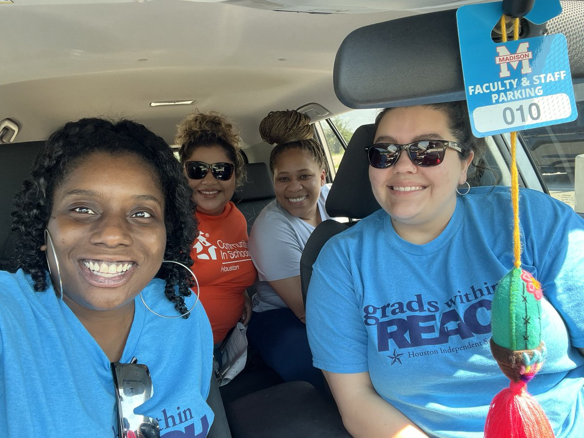 CoachReyes5's tweet photo. This morning we went out into our community to bring our Marlins home. I couldn’t have asked for a better team! @TheTEKSTrapper @DanaWRS21 @MadisonHS_ @Noe_Denova @KHowell_EdLead @LetraJohnican @CeaserPaula #MarlinNation https://t.co/uMQI1lKRT0