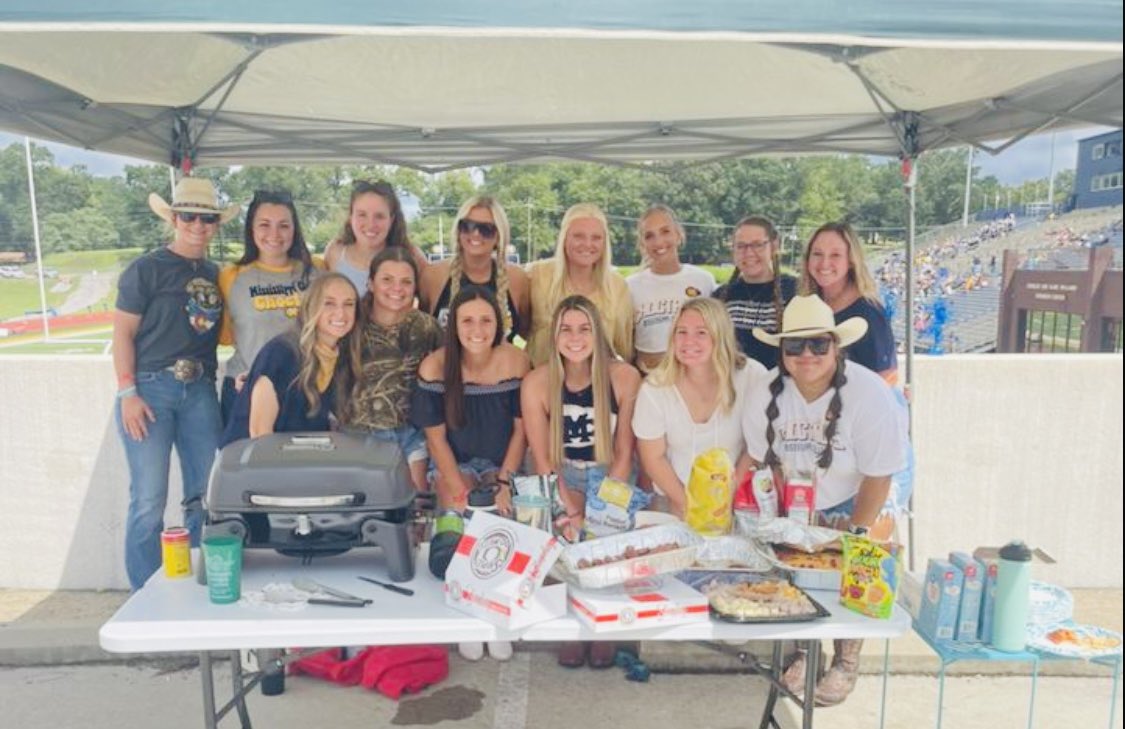 Tailgating for <a href="/GoChoctaws_FB/">Mississippi College Football</a> home opener!! #GoChoctaws #COTM