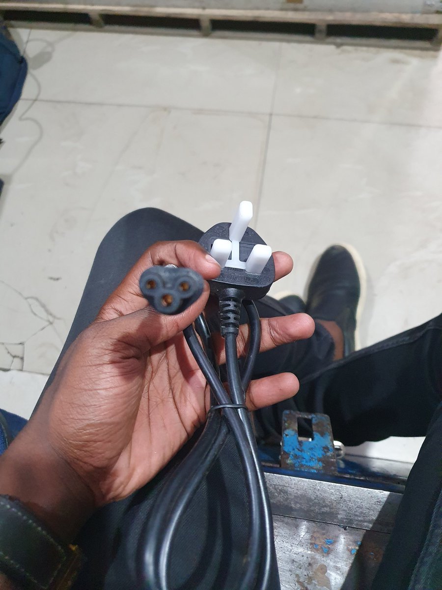 jonathanlupand0's tweet photo. Laptop accessories available 
4gb ram pc3l k300
Power pack k200
Power cable k50
Laptop batteries k550 to k850 
Follow us @bigfishtech1 
#bigfishtech 
097 1962756 https://t.co/i97963UaYr