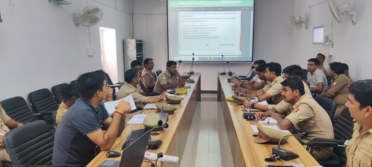 #Kanpurouterpolice
#Cyber_Secuirity
आज दिनांक- 10.09.2022 को पुलिस अधीक्षक सभागार में साइबर क्राइम जागरूकता में उ0नि0, कम्प्यूटर ऑपरेटर व साइबर हेल्प डेस्क पर नियुक्त समस्त अधि0/कर्मचारीगणों को साइबर अपराधों से बचाव का प्रशिक्षण दिया गया।