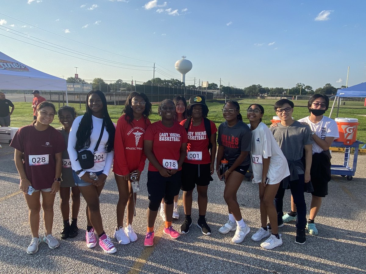 DHSAthletics550's tweet photo. 1st Annual Viking Community Run! https://t.co/332cz1k76R
