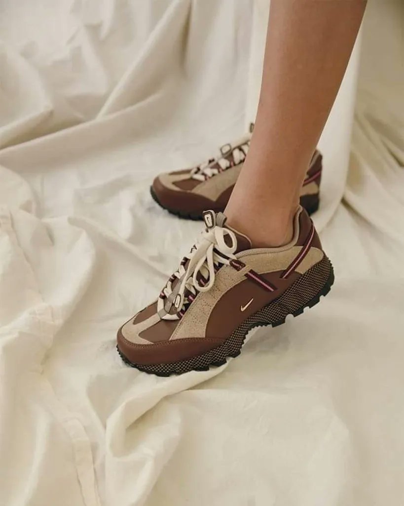 LIVE via SNKRS in 30mins Jacquemus x Nike Air Humara LX  display picture 2