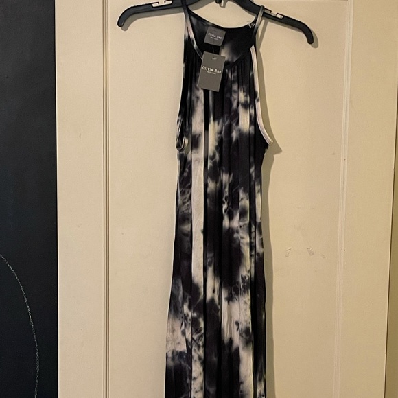 CeliacChick's tweet photo. So good I had to share! Check out all the items I'm loving on @Poshmarkapp #poshmark #fashion #style #shopmycloset #mtv #dizzy: https://t.co/CiTcW4mU2E https://t.co/jVMsaNY8bz