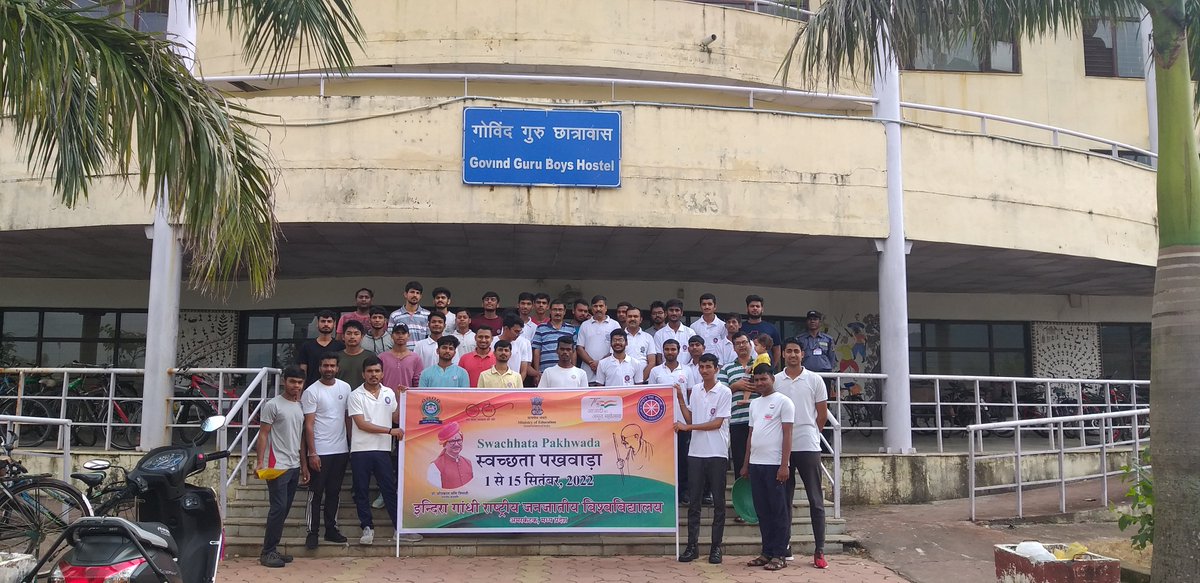 IgntuNss's tweet photo. Swachhata pakhwada day 10; cleanliness drive at hostel premises and outside area @NSSRDBhopal @askabir_ @_NSSIndia @YASMinistry @EduMinOfIndia @dkupadhyay62 @IGNTU @ksnsspo @DPSNSSPO @KRNSSPO https://t.co/yNgpWUboDM