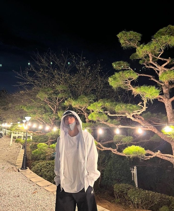 eunwoosgallery's tweet photo. his visual is unmatched ♡ https://t.co/3TWAv29aUU