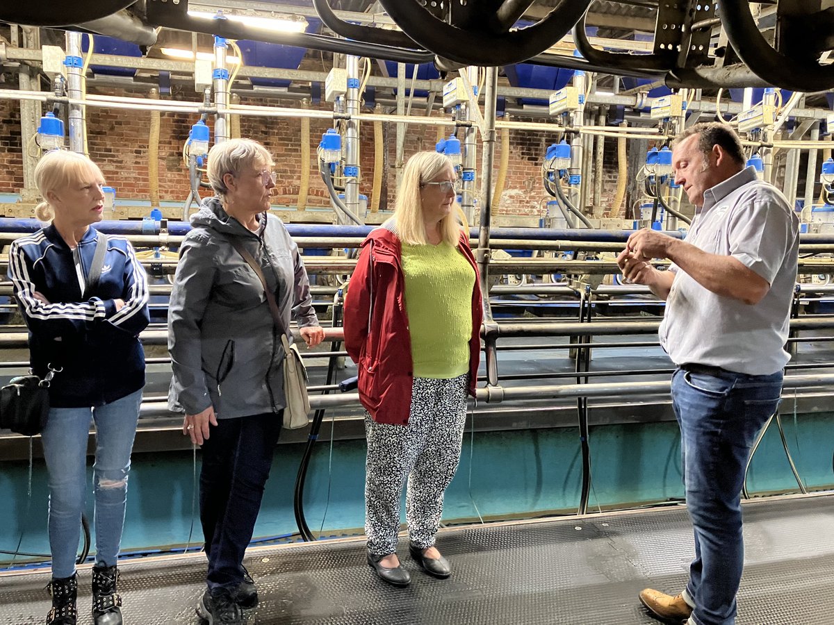 Our visit to Tom &amp; Karen's 'Prize Winning' Halton Farms at Congleton, on Friday was organised by Janet Heath.  We had a 'trailer' tour of the farm, visited the calves and had a go at milking and enjoyed tea and cakes.  An enjoyable and interesting visit
