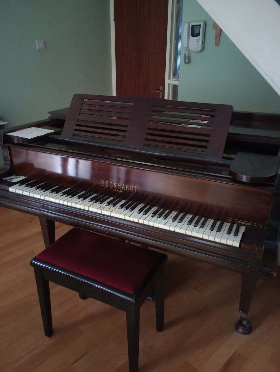 StMarysChuRicky's tweet image. New #home urgently sought for a baby grand #piano. If you can collect/move it, it's yours. It was given to @RickyVicar but there's no room for it in her new Vicarage. She will be v sad to see it go. It needs to be removed by 24 October at latest. 1.5m wide x 1.6m deep x 1m tall.