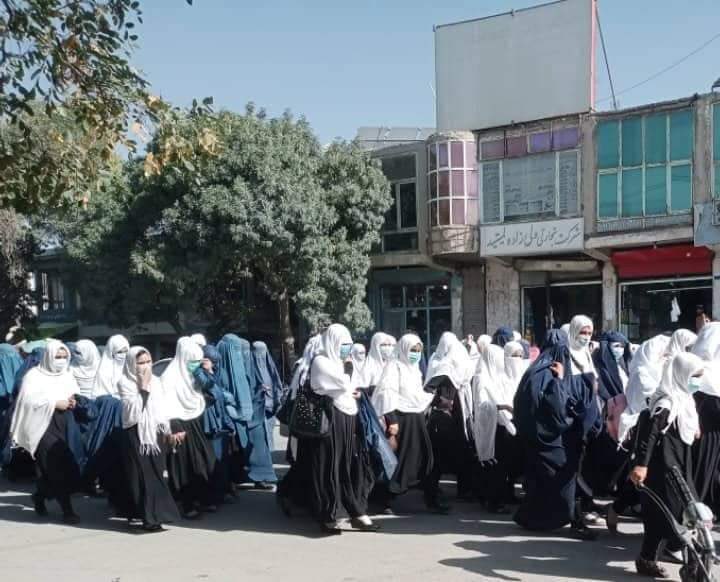 Mu_Lashkari's tweet photo. مردم سربلند و سرکش پکتیا ! ❤️
#SupportPaktia https://t.co/w2pggfSehn