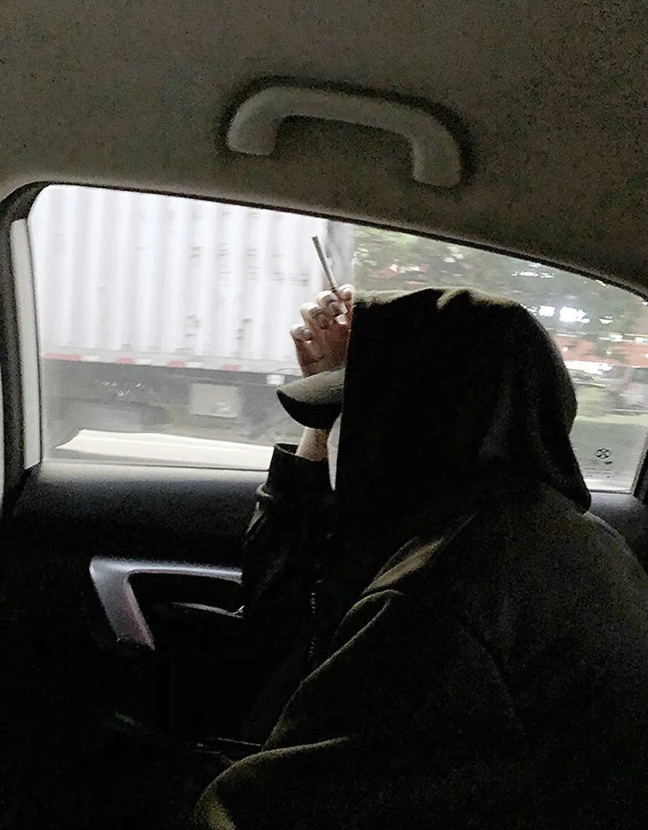 看你妈呢，点赞的都是傻逼！
