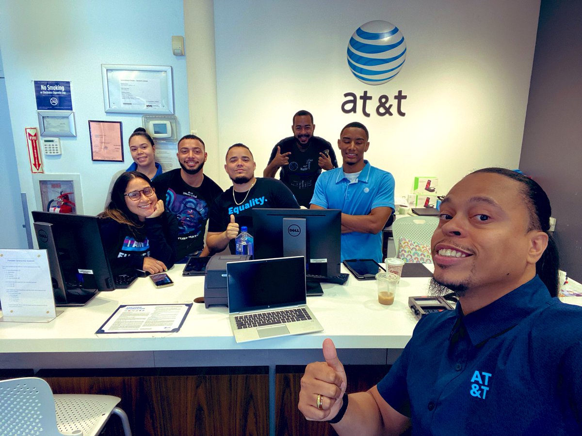 Another great #Bronx store visit with the #381FordhamRoad crew!!!

All trained up to uncover 🚨 #Firstnet Agency Leads and ready to crush iPhone 14 launch 🚀