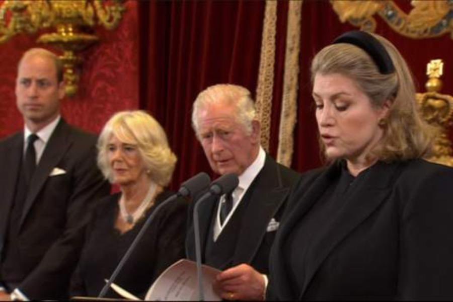 _GilesAllen's tweet photo. Penny Mordaunt carried out her role as Lord President of the Council with authority and solemnity. An outstanding job especially given the time to prepare. @PennyMordaunt @Conservatives https://t.co/1IJgSOpPi4