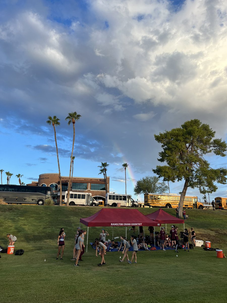 HHSXCBoosters's tweet photo. It’s a beautiful morning for a race! Let’s go @Hamilton_XC Huskies! @CUSDAthletics @HHS_Athletics_1 https://t.co/kGnMhfO3Cl