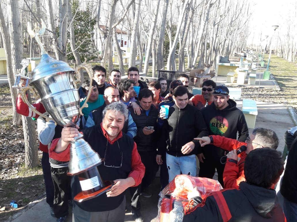 sindpetroleros's tweet photo. RICARDO ASTRADA (1954-2022)
La historia del Sindicato de Petróleo y Gas Privado de RN, Nqn y LP es una organización hecha por hombres que entendieron que el trabajo colectivo era la manera de superar las adversidades y mejorar las condiciones laborales en el campo. https://t.co/0RCP322CKK