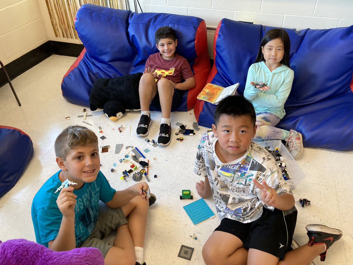 KimmarieLennon's tweet image. Great beginning of the school year with starting off #StemFridays in #HHH @NYSMTP