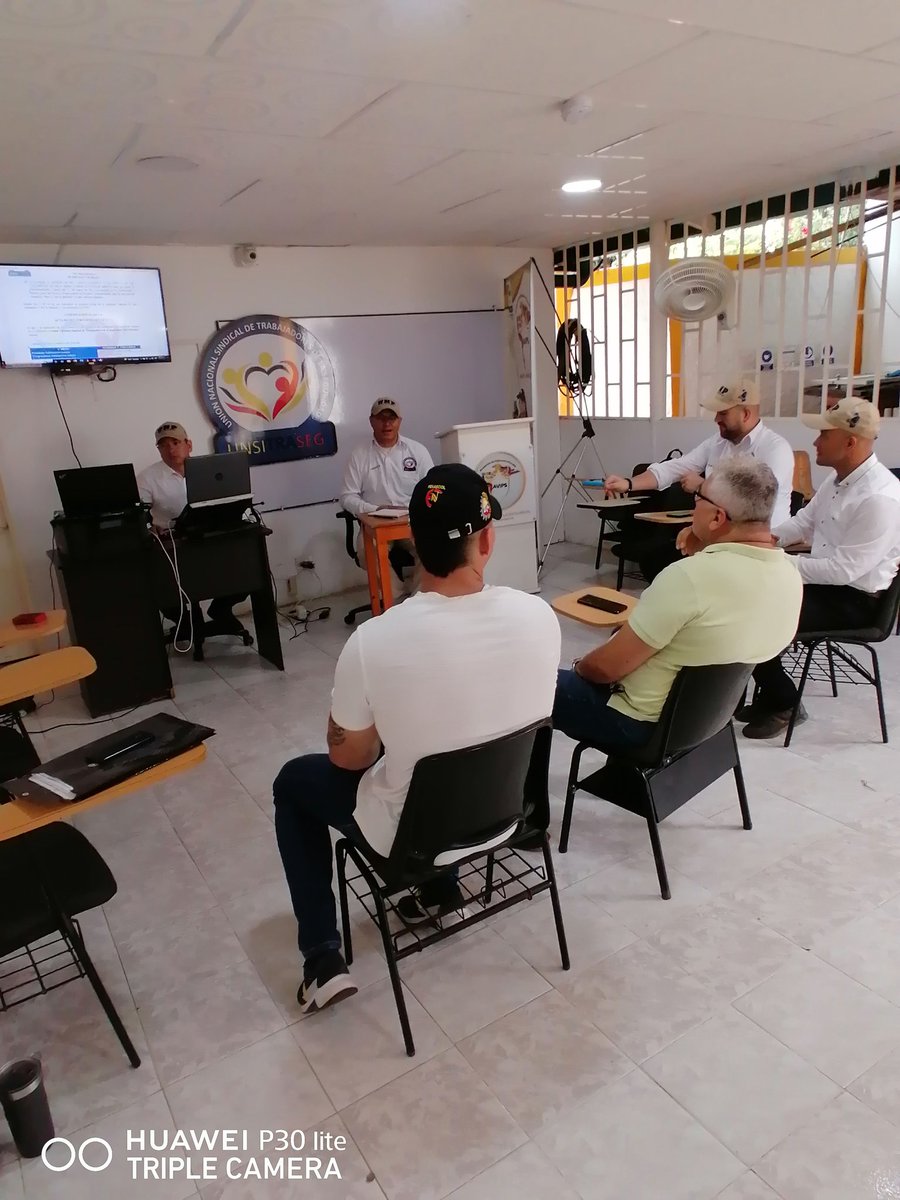UArauca's tweet photo. Se retoma asamblea general UNSINTRASEG Arauca. Dios nos guíe para tomar buenas decisiones en beneficio del bien común y esperamos aportes de los afiliados. @Sevicol_Ltda @UNPColombia @JeanpaulAlbaB https://t.co/p60u4sGWTh