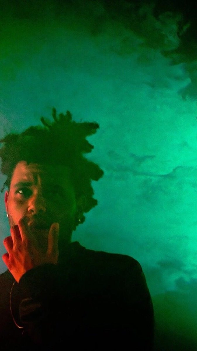 silksonica's tweet photo. Kiss Land Fall Tour 2013 - A thread of pure nostalgia 💚 https://t.co/hOzLul1XQu
