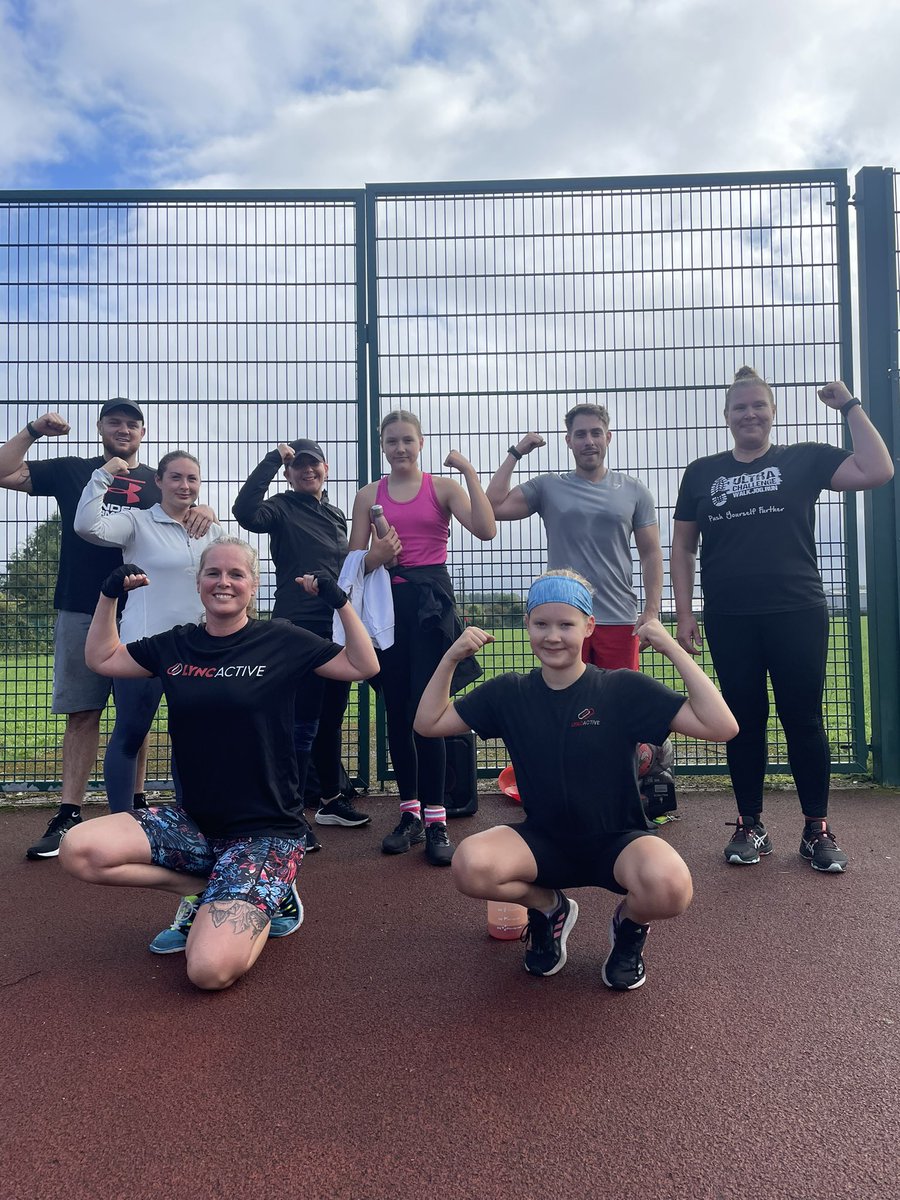 lync_active's tweet image. Last morning Bootcamp before the wedding 🔥👏🏼 

Well done guys another top session! See you in a few weeks 💪🏼 #TeamLync