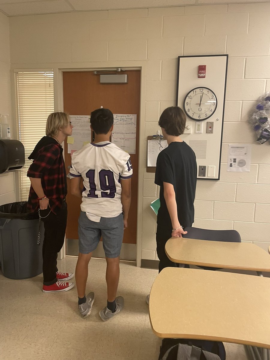 MrsErfortHHS's tweet photo. Working on Line of Reasoning in AP Seminar! Our first practice EOC Part A is Monday ✍️ #APCapstone #StriveForFive https://t.co/iEy1iJ97ob
