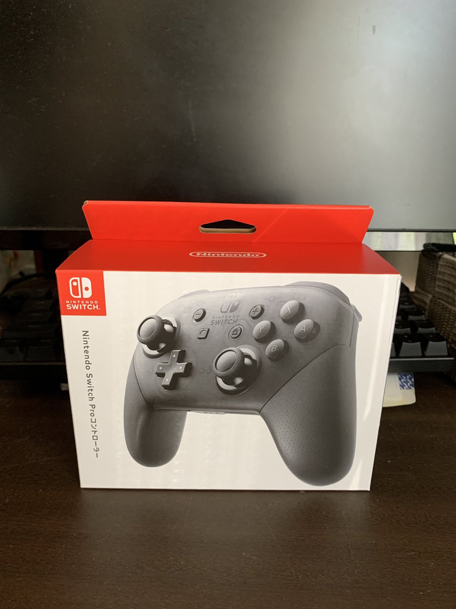 GamerLipeld's tweet photo. スプラ参戦するために買ったよ‥
公式でSwitch、プロコンはAmazonで定価でゲット！
転売ヤーに打ち勝ったわ https://t.co/aH9y7lYLxn