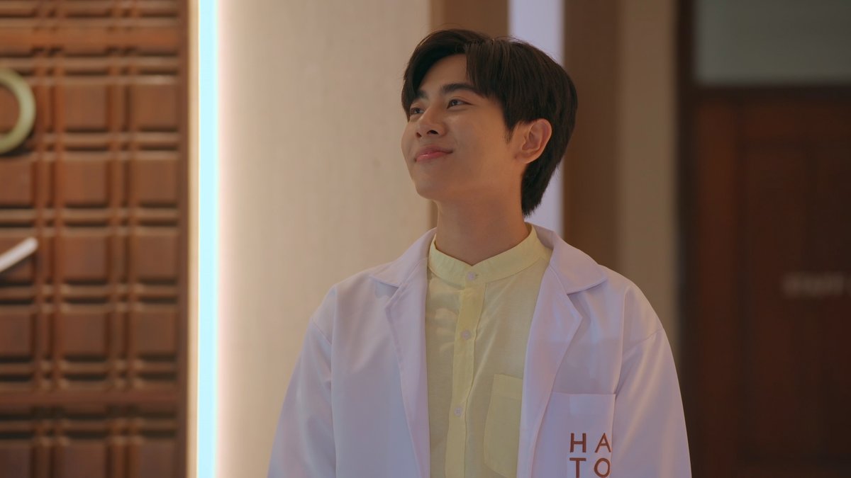 GMMTV's tweet photo. อร๊ายยย คุณหมอสุดหล่อออออ #ViceVersaEP9 

#ViceVersa #GMMTV
@wixxiws https://t.co/Vh1xcD7cwS