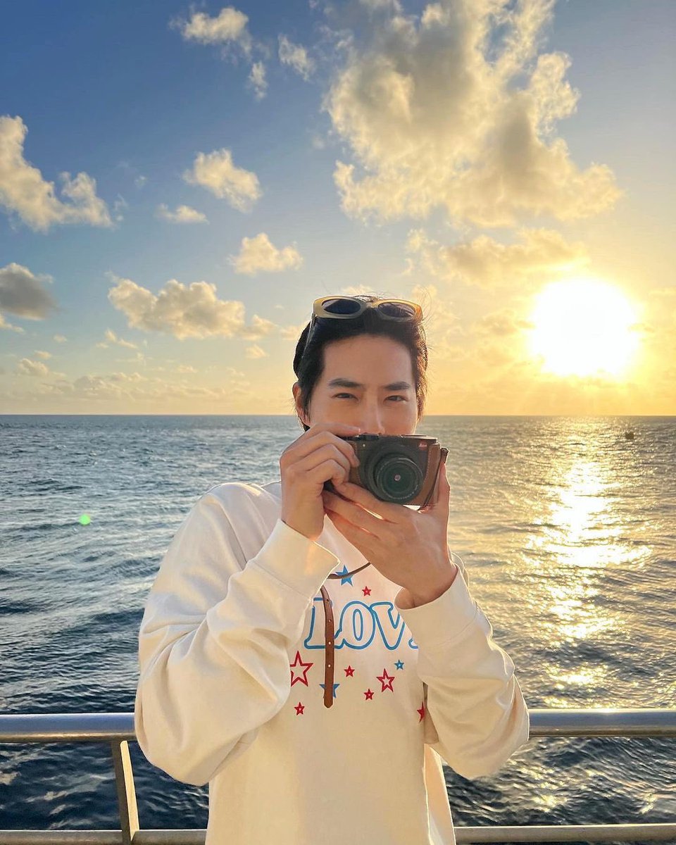 junmyeon pics tweet media