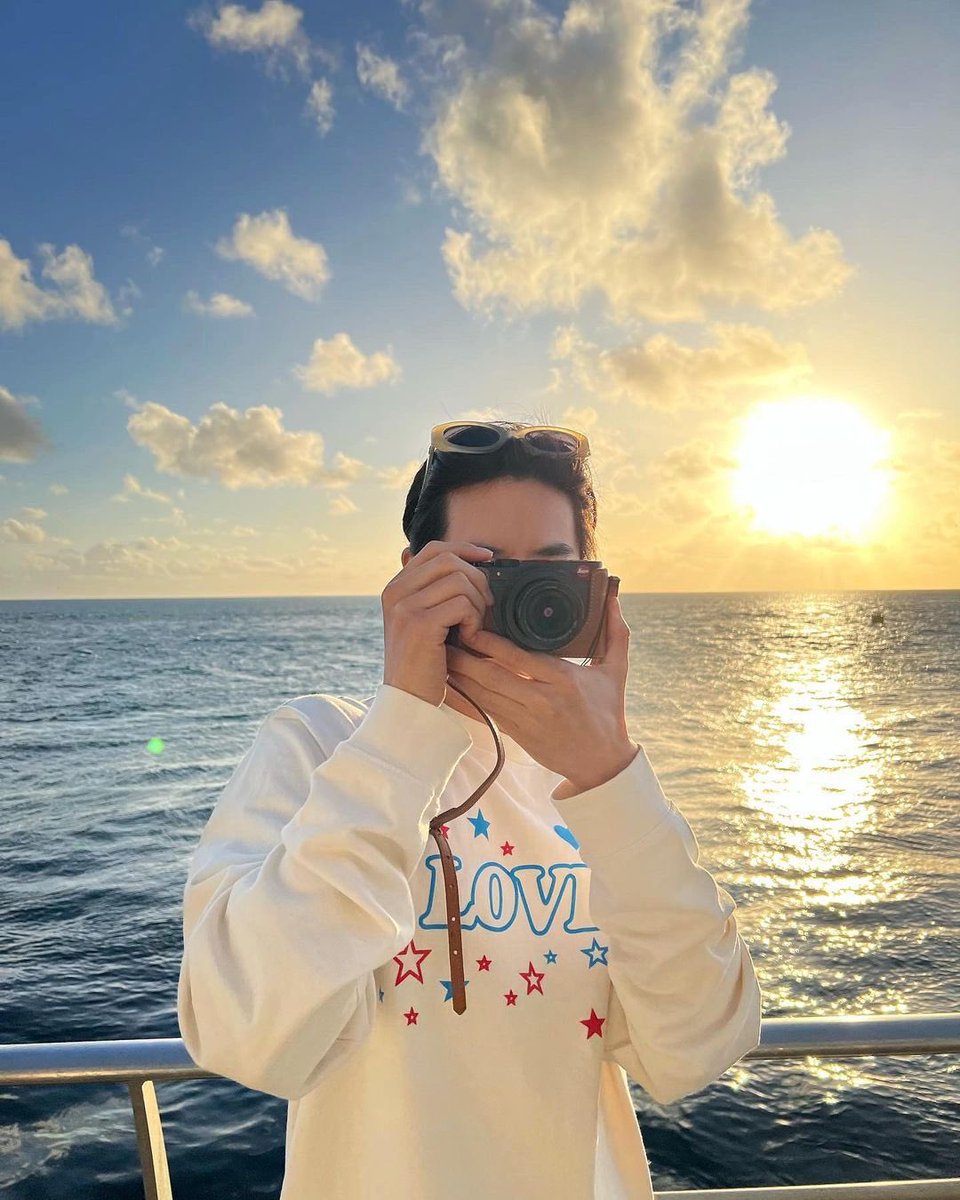 junmyeon pics tweet media
