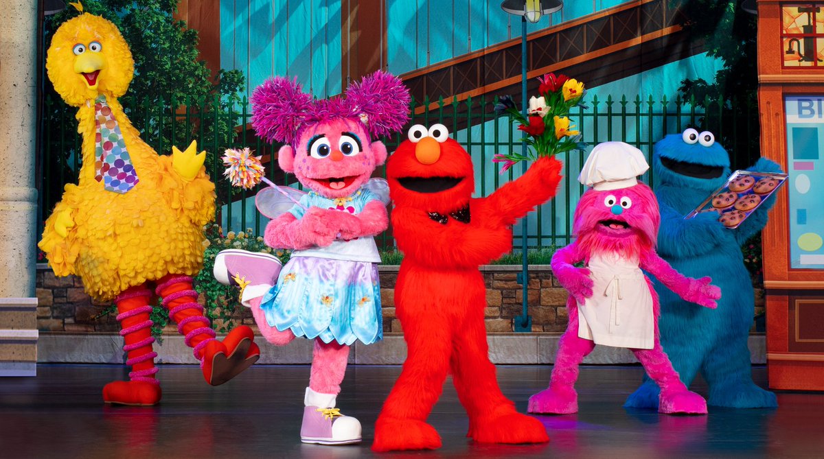 TheSchott's tweet photo. Come see Elmo and all his friends during @SesameStLive #MakeYourMagic for 2 shows at @TheSchott October 16! https://t.co/RjHdSx5HWj https://t.co/Axhqzw5qya