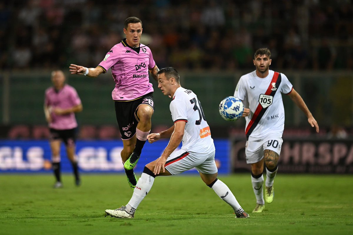 dariosaric1997's tweet photo. 💘🦅#siamoaquile @Palermofficial https://t.co/649rHb4x36
