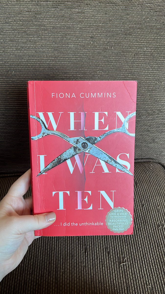 Just finished #WhenIWasTen by @FionaAnnCummins 

What a brilliant story, gripped from the very first sentence. The ending was a brilliant way to round it all off. 

My first Cummins book but definitely not my last❤️