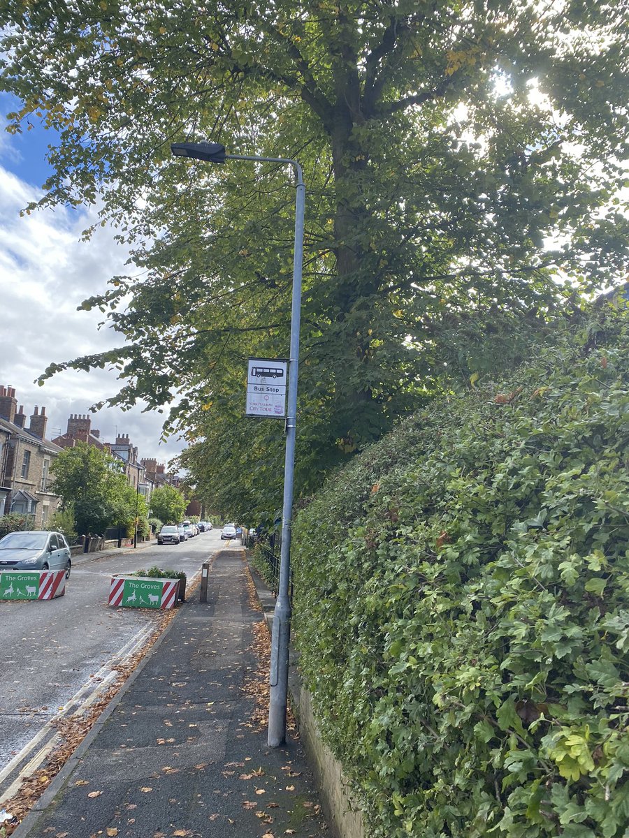 GSwinburn's tweet image. Before I start #BusInfrastructure  report a few snaps from the #Groves 
1. Redundant sign in place 2 yrs Ono

2. Two bus stop signs- decade or more ? since any buses in Groves

3. Full skip on abandoned Charge hub- six months+ -3 places lost &amp;amp; cost of skip rent🤷‍♂️@AndyDAgorne