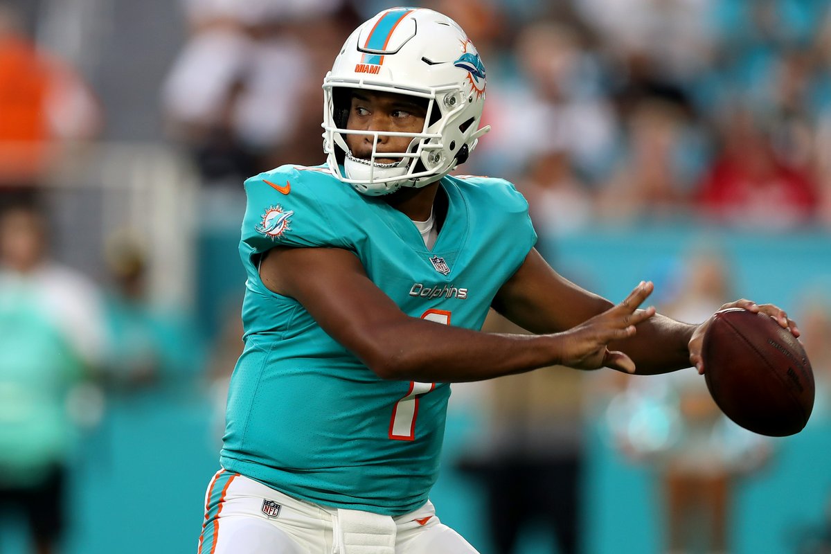 CBSSports's tweet photo. Passing touchdowns of 30+ yards:

Walter Payton: 3
Antwaan Randle El: 3
Jim Brown: 2
Odell Beckham Jr: 2
Jerome Bettis: 1
Jerry Rice: 1
Larry Fitzgerald: 1
Earl Campbell: 1
Christian McCaffery: 1
Tua Tagovailoa: 1 https://t.co/ZIdLJ8YUX2