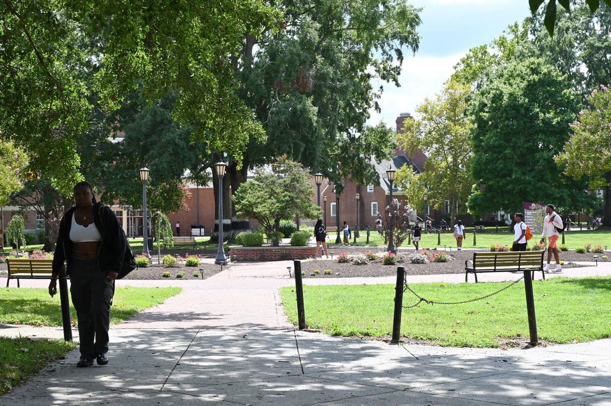#UMES was ranked as a top 9 HBCU of 2022 for the social and economic mobility it provides to its students! bit.ly/3L2amLP #HawkPride