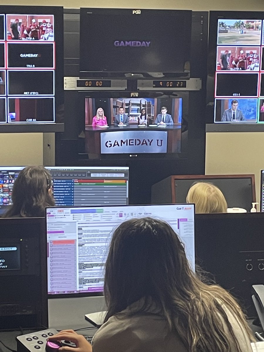 Power outage last week shelved week 1 of award winning ⁦<a href="/Gameday_U/">GamedayU</a>⁩ —but not this Saturday. New look broadcast off to a great start! ⁦<a href="/GaylordCollege/">Gaylord College</a>⁩ ⁦<a href="/UofOklahoma/">University of Oklahoma</a>⁩ ⁦<a href="/OU_Football/">Oklahoma Football</a>⁩