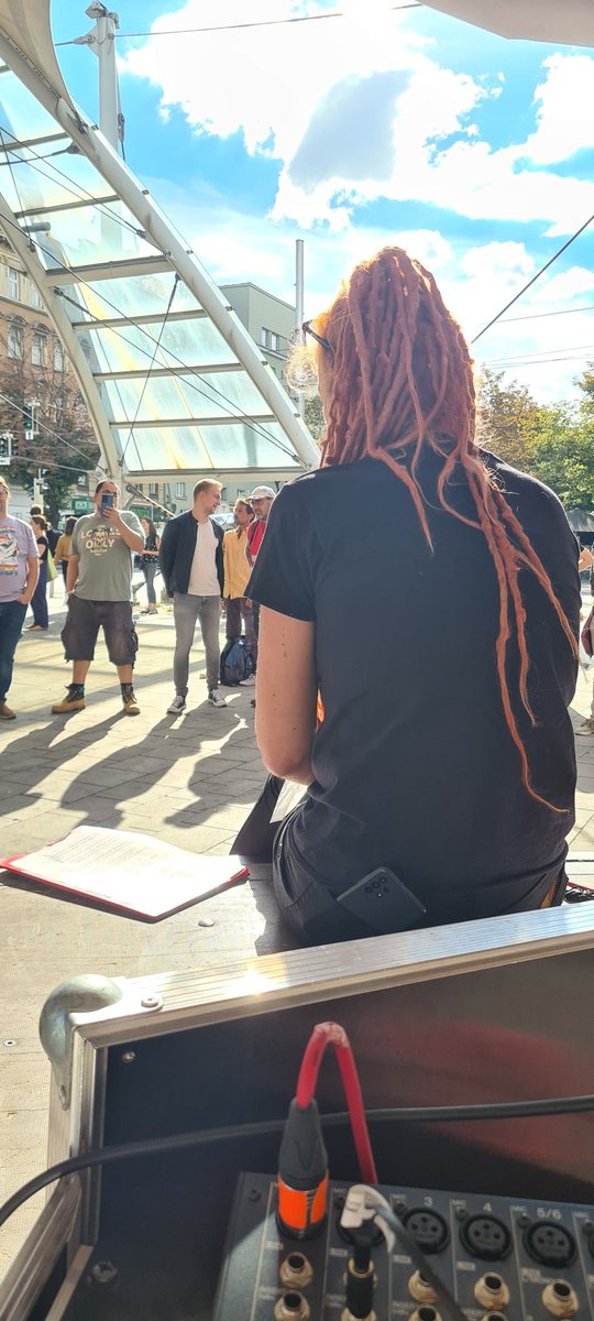 aufwaertsat's tweet photo. "Ein Tag, der mit einem ÖVP Rücktritt beginnt, ist ein guter Tag" @karinwil https://t.co/h9yeg903kq