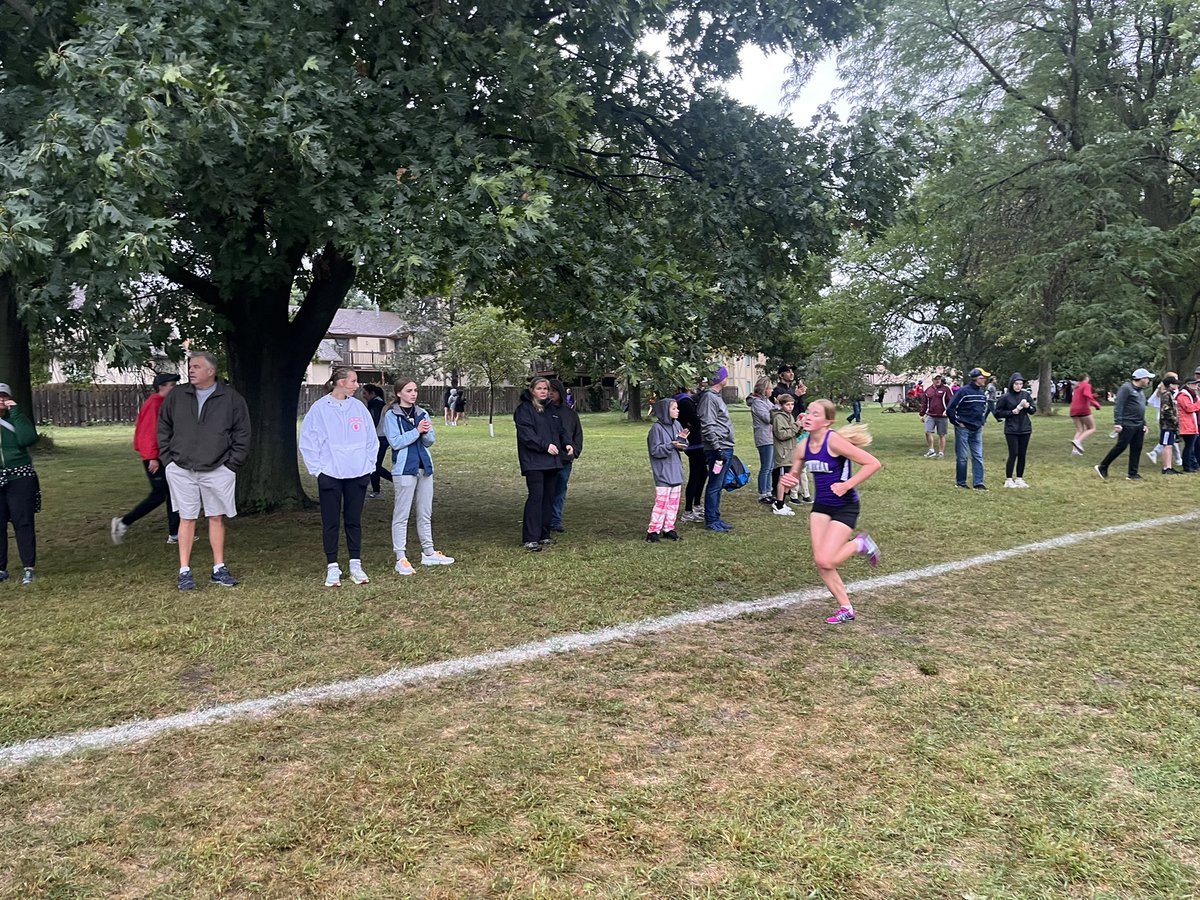 LockenRob's tweet photo. Central Varsity girls competing at Central meet.  Go Eagles!!! https://t.co/QSmVEPWL46
