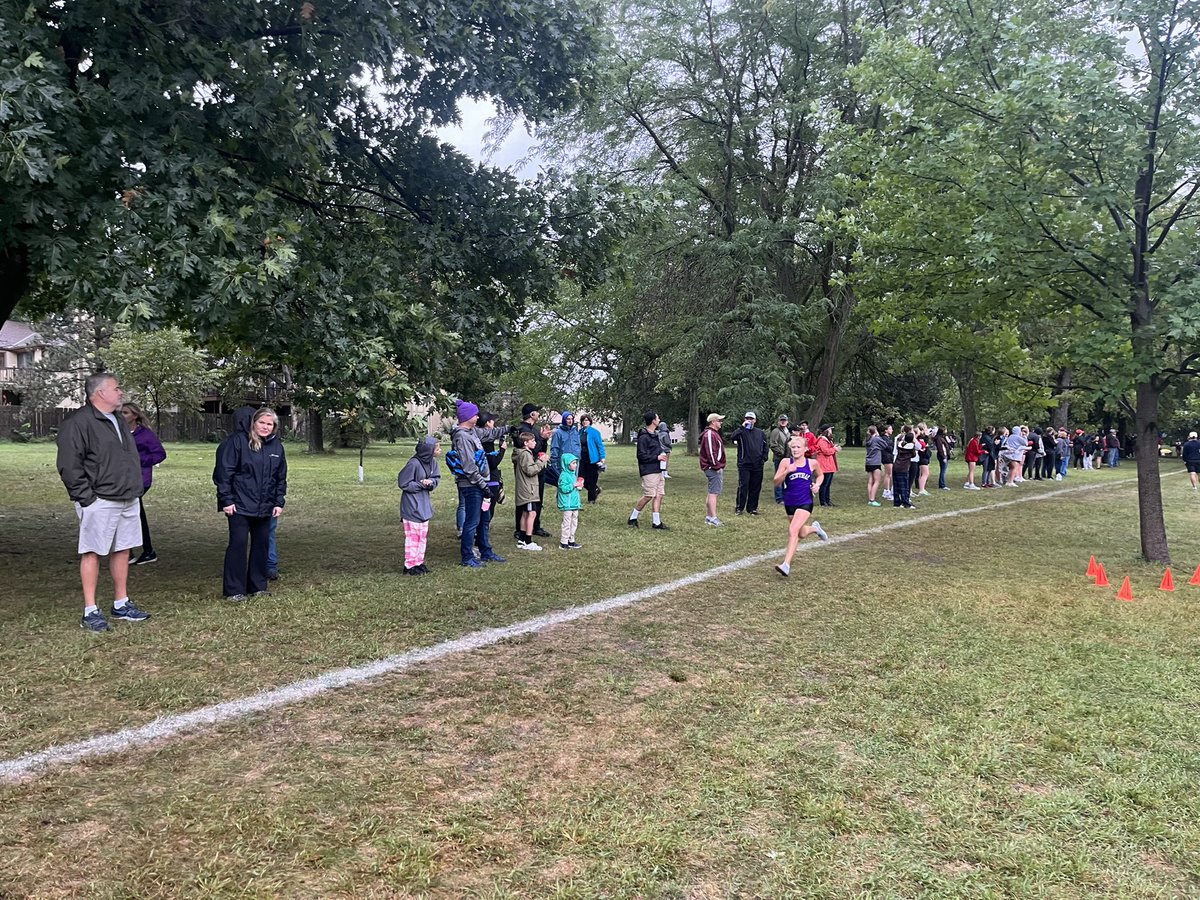 LockenRob's tweet photo. Central Varsity girls competing at Central meet.  Go Eagles!!! https://t.co/QSmVEPWL46