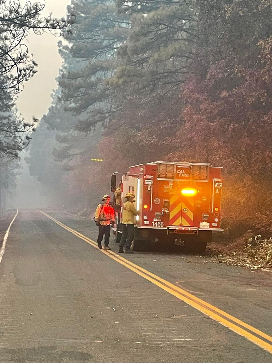 PlacerCoNews's tweet photo. #MosquitoFire #Foresthill area morning update from someone on the ground in town:
“Good morning community update, 
Everything‘s looking much better up here…a few photos from FH Rd. to 1.9 down mosquito ￼ridge rd. ￼￼￼firefighters have done a fantastic job” #wildfire #Latest https://t.co/FY04CBlZop