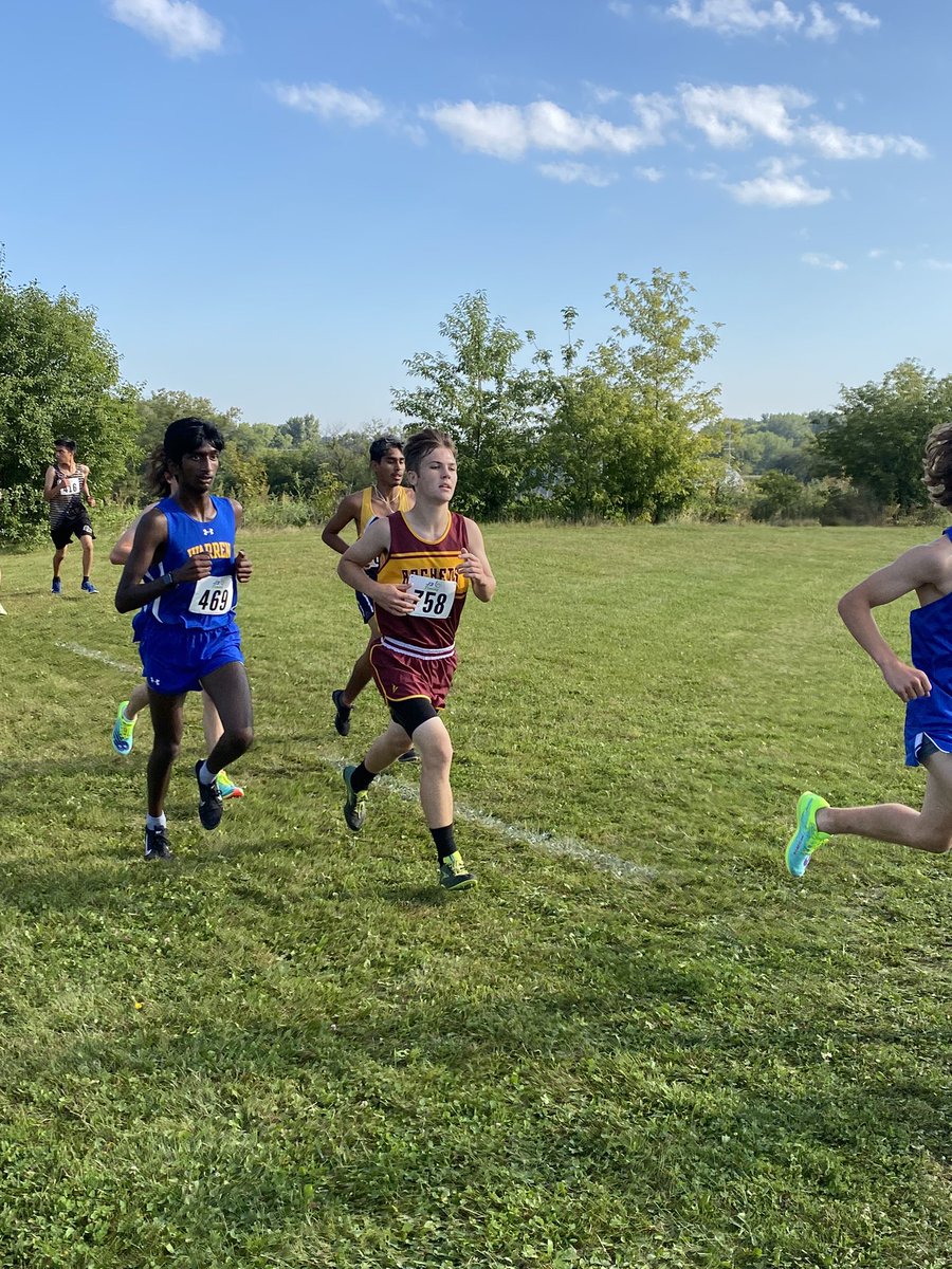 RBCHS_XC's tweet photo. These juniors are killing it today at the @WaucondaXC invitational today. https://t.co/iGe5xtpeIl