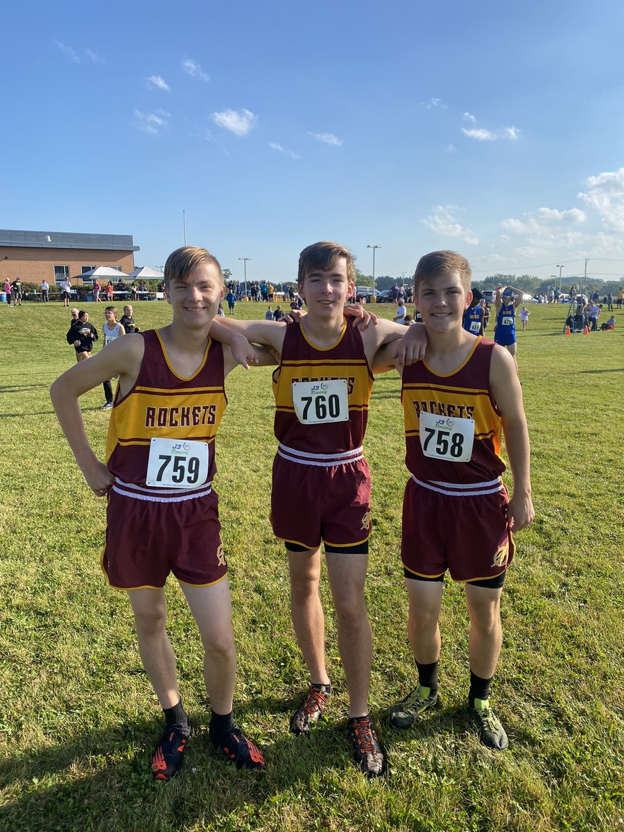 RBCHS_XC's tweet photo. These juniors are killing it today at the @WaucondaXC invitational today. https://t.co/iGe5xtpeIl
